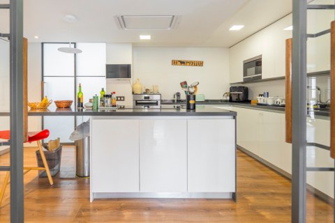 Dzīvoklis īrēšanai Madrid, Spānijā 3 istabas, 220 m2 Nr. 117830 - attēls 12