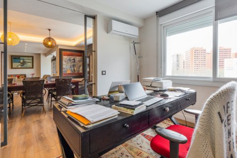 Dzīvoklis īrēšanai Madrid, Spānijā 3 istabas, 220 m2 Nr. 117830 - attēls 10