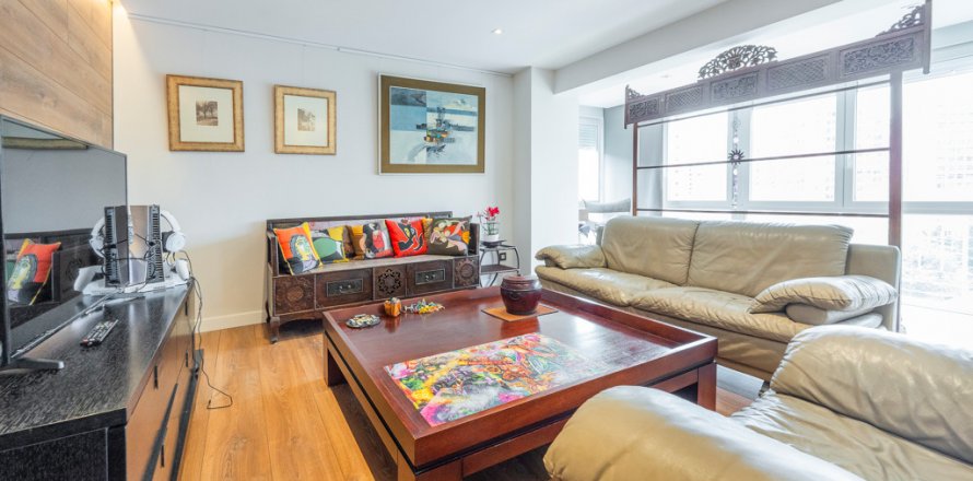Dzīvoklis Madrid, Spānijā 3 istabas, 220 m2 Nr. 117830