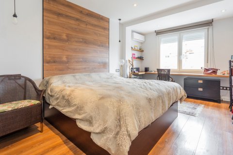 Dzīvoklis īrēšanai Madrid, Spānijā 3 istabas, 220 m2 Nr. 117830 - attēls 28