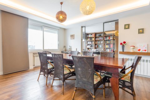 Dzīvoklis īrēšanai Madrid, Spānijā 3 istabas, 220 m2 Nr. 117830 - attēls 6
