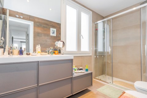Dzīvoklis īrēšanai Madrid, Spānijā 3 istabas, 220 m2 Nr. 117830 - attēls 26