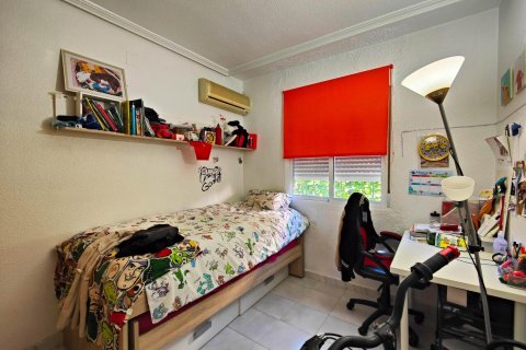 Продажа дома в Сан-Мигель-де-Салинас, Аликанте, Испания 4 спальни, 92м2 №117610 - фото 15