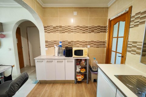 Продажа дома в Сан-Мигель-де-Салинас, Аликанте, Испания 4 спальни, 92м2 №117610 - фото 11