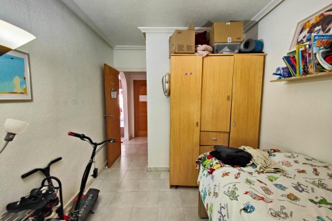 Продажа дома в Сан-Мигель-де-Салинас, Аликанте, Испания 4 спальни, 92м2 №117610 - фото 16