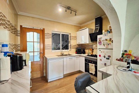 Продажа дома в Сан-Мигель-де-Салинас, Аликанте, Испания 4 спальни, 92м2 №117610 - фото 9