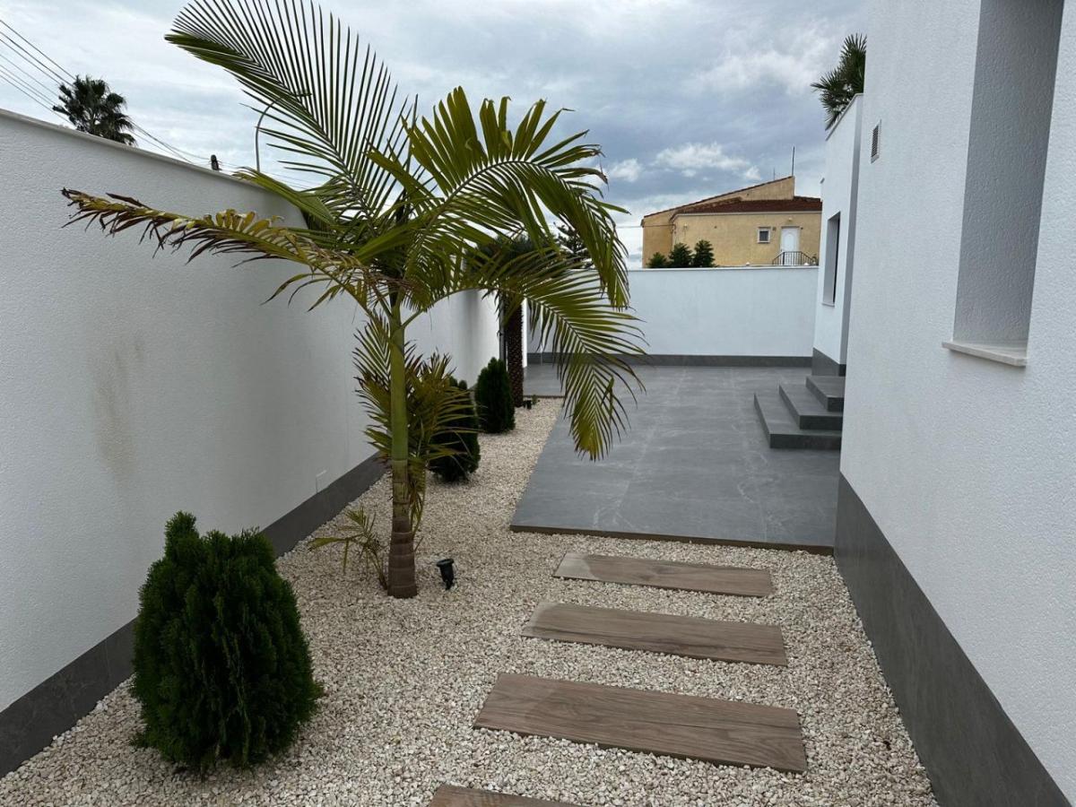 Villa in Rojales, Alicante, Spain 4 bedrooms, 168 sq.m. No. 112914
