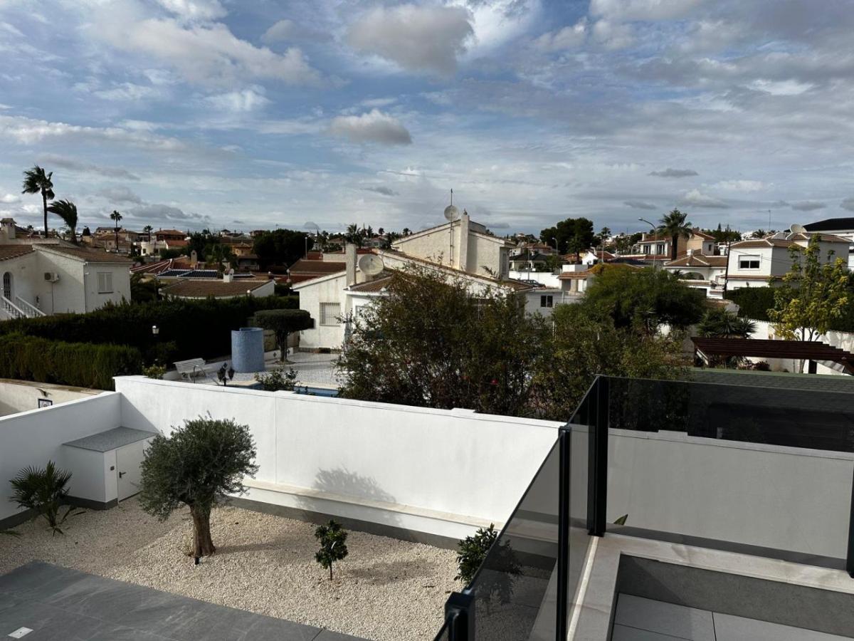 Villa in Rojales, Alicante, Spain 4 bedrooms, 168 sq.m. No. 112914