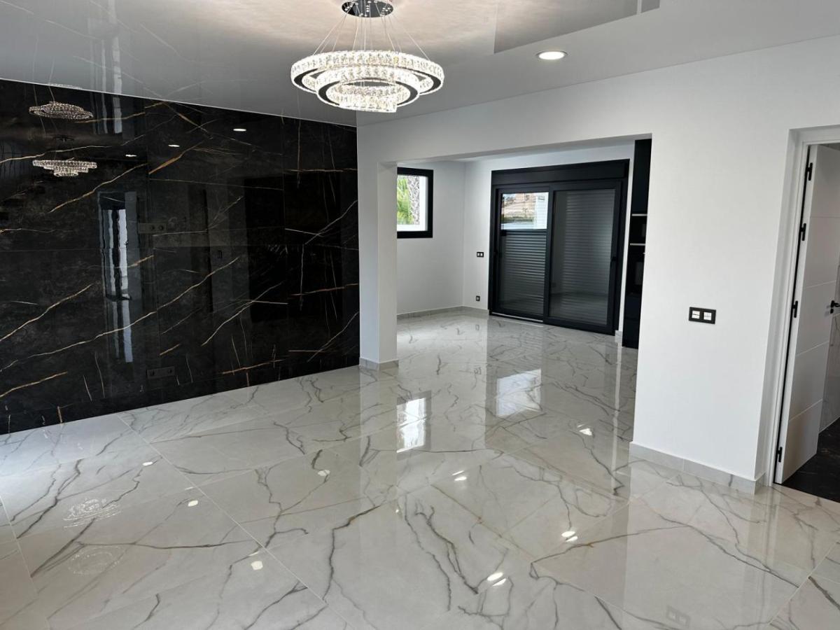 Villa in Rojales, Alicante, Spain 4 bedrooms, 168 sq.m. No. 112914