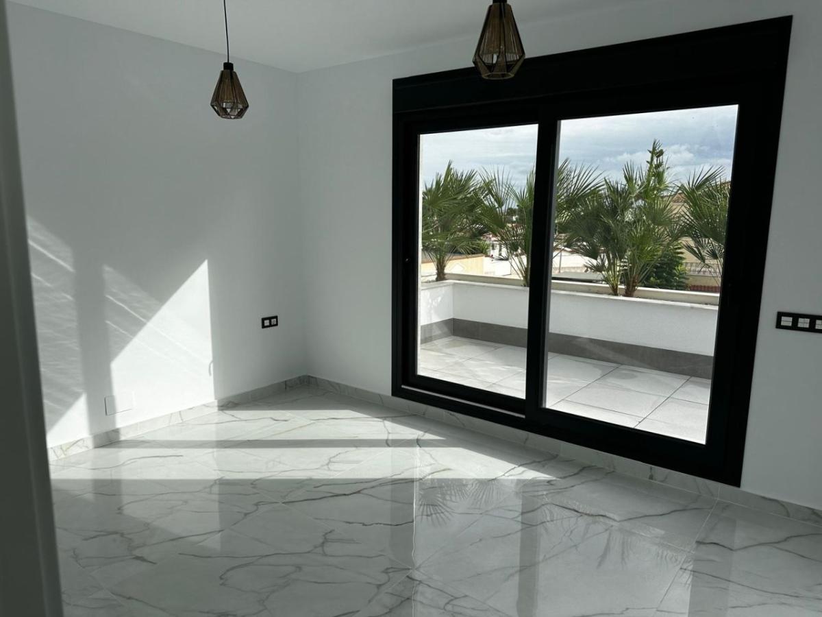 Villa in Rojales, Alicante, Spain 4 bedrooms, 168 sq.m. No. 112914