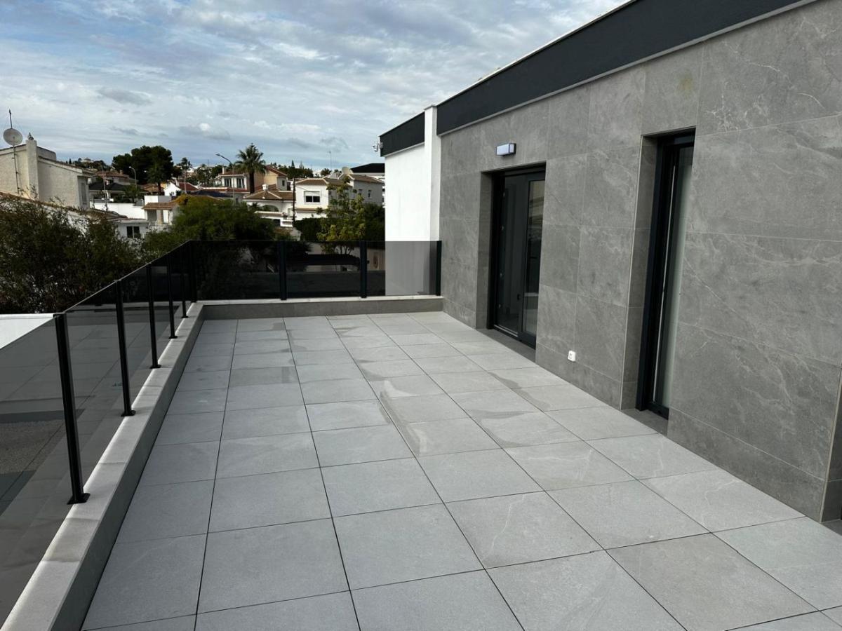 Villa in Rojales, Alicante, Spain 4 bedrooms, 168 sq.m. No. 112914