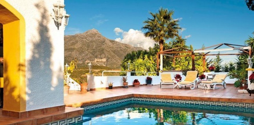 House Nueva Andalucia, Malaga, Spain 4 bedrooms, 418 sq.m. No. 22492