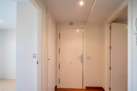 Apartment for sale Madrid, Spain 2 bedrooms, 115 sq.m. No. 58875 - photo 8
