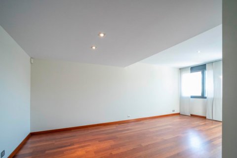 Apartment for sale Madrid, Spain 2 bedrooms, 115 sq.m. No. 58875 - photo 7