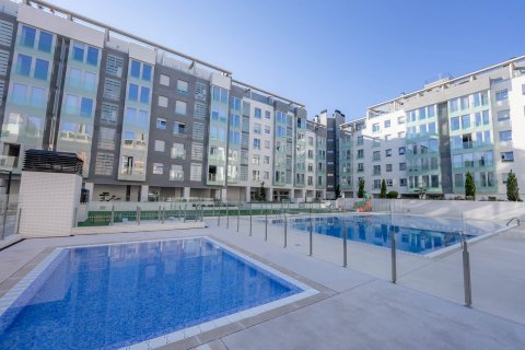 Apartment for sale Madrid, Spain 4 bedrooms, 153 sq.m. No. 58874 - photo 1