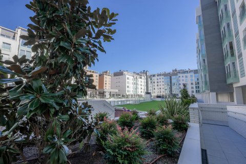 Apartment for sale Madrid, Spain 4 bedrooms, 153 sq.m. No. 58874 - photo 9