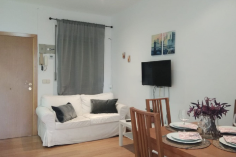 Apartment for sale Madrid, Spain 2 bedrooms, 60 sq.m. No. 58699 - photo 1