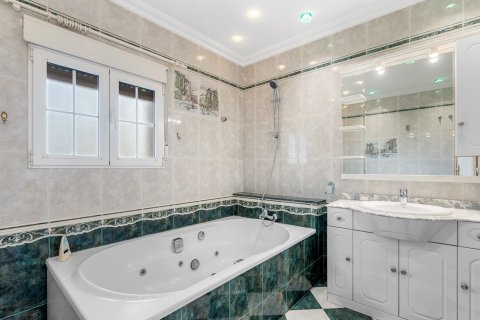 Продажа виллы в Торревьеха, Аликанте, Испания 4 спальни, 360м2 №119078 - фото 30