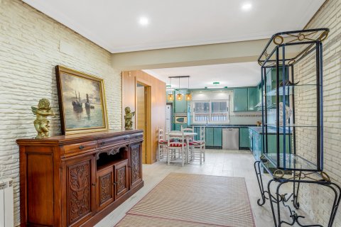 Продажа виллы в Торревьеха, Аликанте, Испания 4 спальни, 360м2 №119078 - фото 15