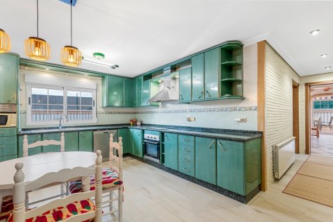 Продажа виллы в Торревьеха, Аликанте, Испания 4 спальни, 360м2 №119078 - фото 17
