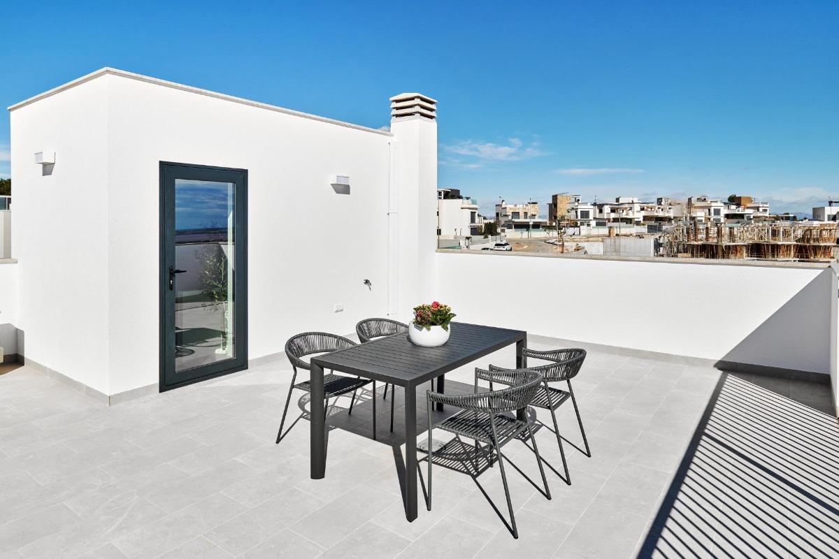 Villa à San Miguel de Salinas, Alicante, Espagne 3 chambres, 197 m2 No. 112995
