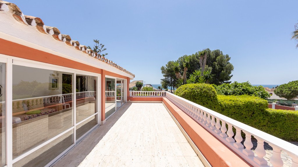 Villa in Estepona, Malaga, Spain 6 bedrooms, 594.55 sq.m. No. 106299