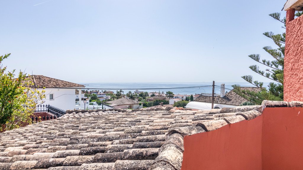 Villa in Estepona, Malaga, Spain 6 bedrooms, 594.55 sq.m. No. 106299