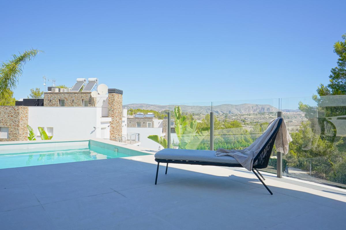 Villa i Moraira, Alicante, Spanien 4 sovrum, 560 kvm. Nr. 83878