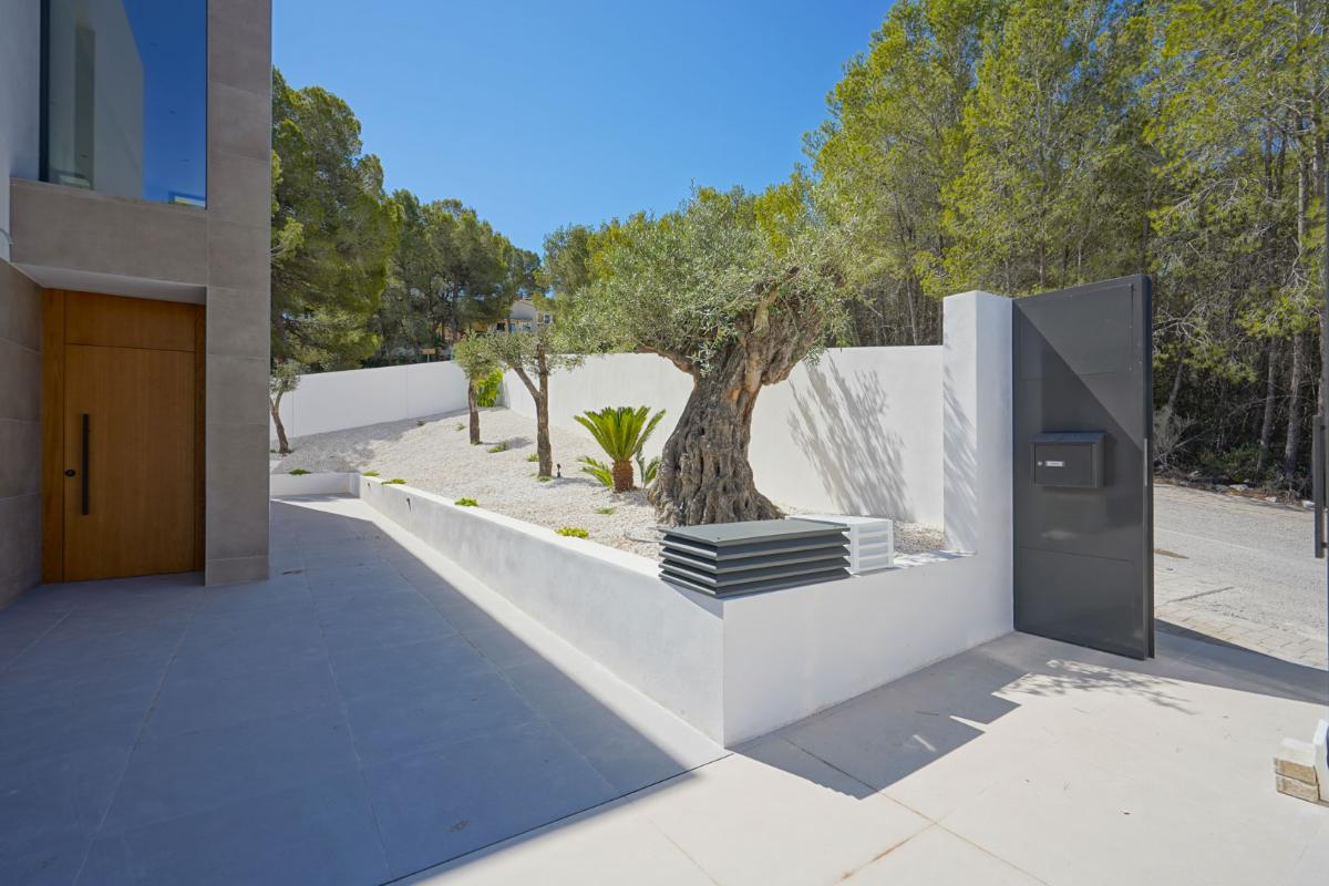 Villa i Moraira, Alicante, Spanien 4 sovrum, 560 kvm. Nr. 83878