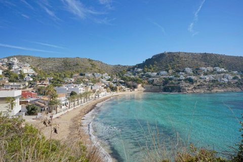 Villa till salu Moraira, Alicante, Spanien 4 sovrum, 560 kvm. Nr. 83878 - foto 7