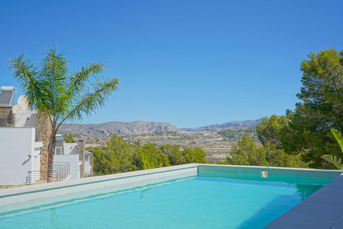 Villa i Moraira, Alicante, Spanien 4 sovrum, 560 kvm. Nr. 83878