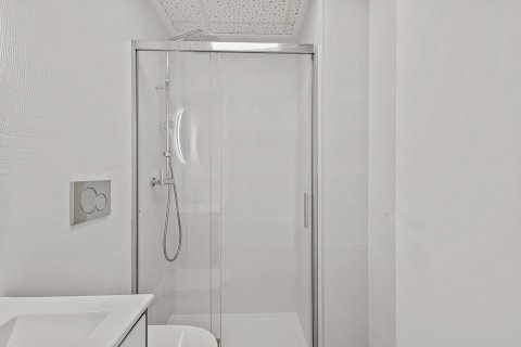 Apartment for sale Torrevieja, Alicante, Spain 2 bedrooms, 83 sq.m. No. 116189 - photo 16