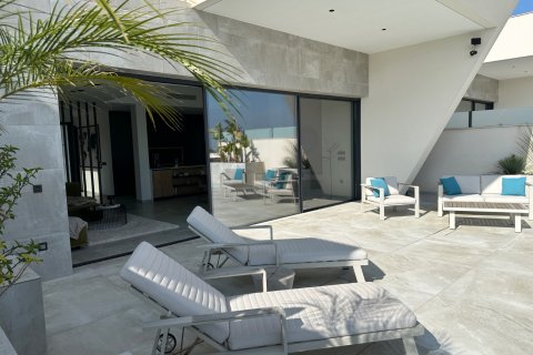 Villa in vendita Ciudad Quesada, Alicante, Spagna 4 camere da letto, 240 mq. N° 118857 - foto 1