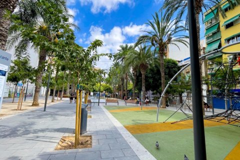 Dzīvoklis īrēšanai Alicante, Spānijā 1 istaba, 90 m2 Nr. 109199 - attēls 20