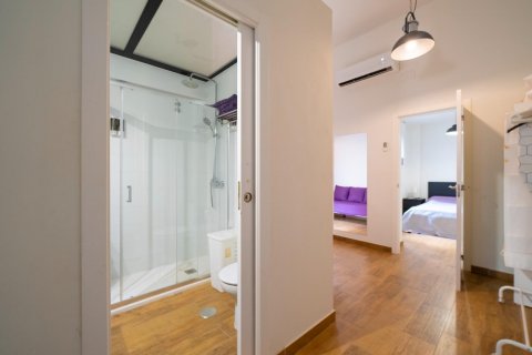 Dzīvoklis īrēšanai Alicante, Spānijā 1 istaba, 90 m2 Nr. 109199 - attēls 7