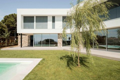 Māja pārdošanā Teia, Barcelona, Spānijā 6 istabas, 494 m2 Nr. 23011 - attēls 1