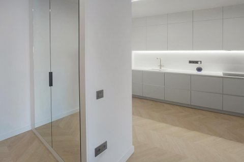 Apartment for sale Barcelona, Spain 3 bedrooms, 118 sq.m. No. 93257 - photo 14