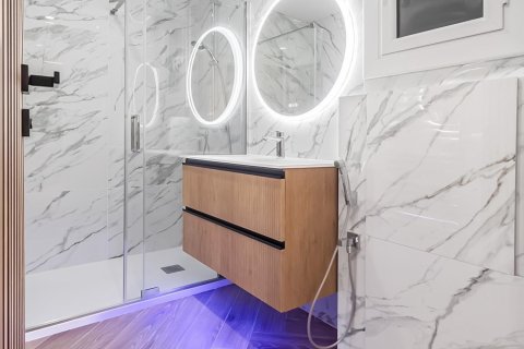 Apartment for sale Barcelona, Spain 3 bedrooms, 118 sq.m. No. 93257 - photo 7