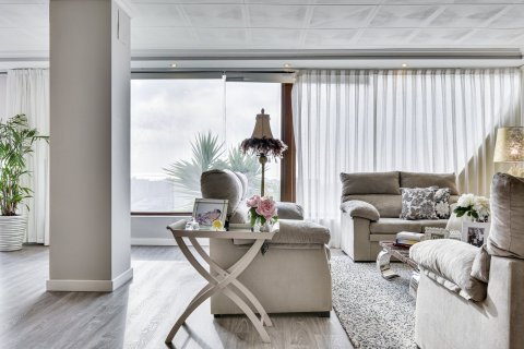 House for sale Santa Susanna, Barcelona, Spain 5 bedrooms, 295 sq.m. No. 93255 - photo 6