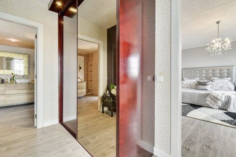 House for sale Santa Susanna, Barcelona, Spain 5 bedrooms, 295 sq.m. No. 93255 - photo 28