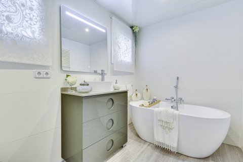 House for sale Santa Susanna, Barcelona, Spain 5 bedrooms, 295 sq.m. No. 93255 - photo 10