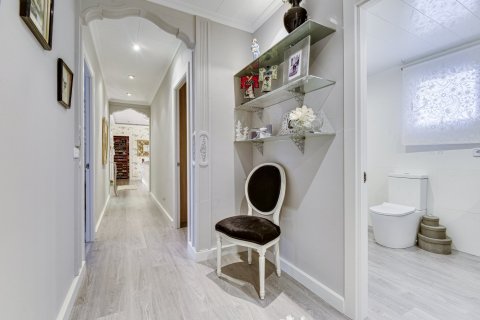 House for sale Santa Susanna, Barcelona, Spain 5 bedrooms, 295 sq.m. No. 93255 - photo 17