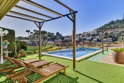 House for sale Santa Susanna, Barcelona, Spain 5 bedrooms, 295 sq.m. No. 93255 - photo 1