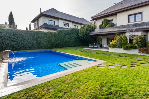 Villa zum Verkauf Madrid, Spanien 6 Schlafzimmer, 807.16 m2 Nr. 107289 - Foto 5