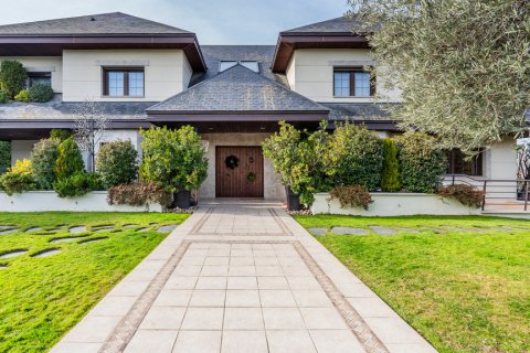 Villa zum Verkauf Madrid, Spanien 6 Schlafzimmer, 807.16 m2 Nr. 107289 - Foto 2