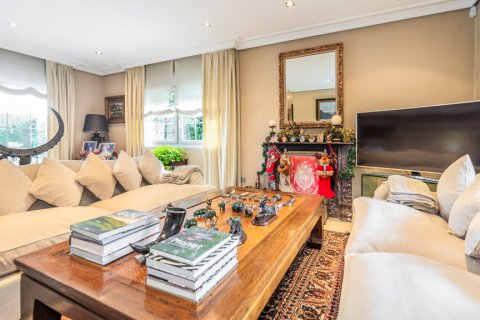 Villa zum Verkauf Madrid, Spanien 6 Schlafzimmer, 807.16 m2 Nr. 107289 - Foto 22