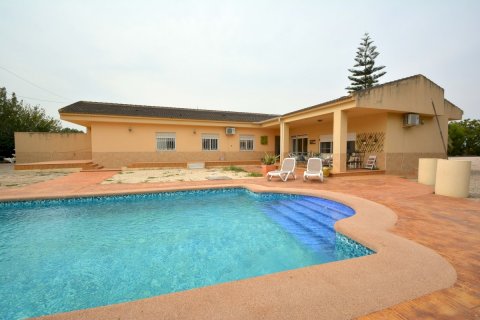 Finca for sale Almoradi, Alicante, Spain 4 bedrooms, 267 sq.m. No. 115338 - photo 2