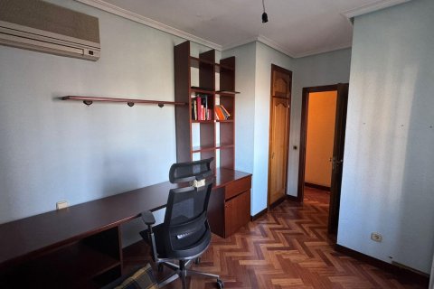 Appartamento in vendita Madrid, Spagna 114 mq. N° 109373 - foto 19