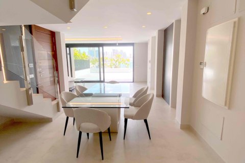 Takvåning till salu i Benidorm, Alicante, Spanien 4 sovrum, 175 kvm. Nr. 108070 - foto 23