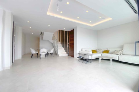 Takvåning till salu i Benidorm, Alicante, Spanien 4 sovrum, 175 kvm. Nr. 108070 - foto 19